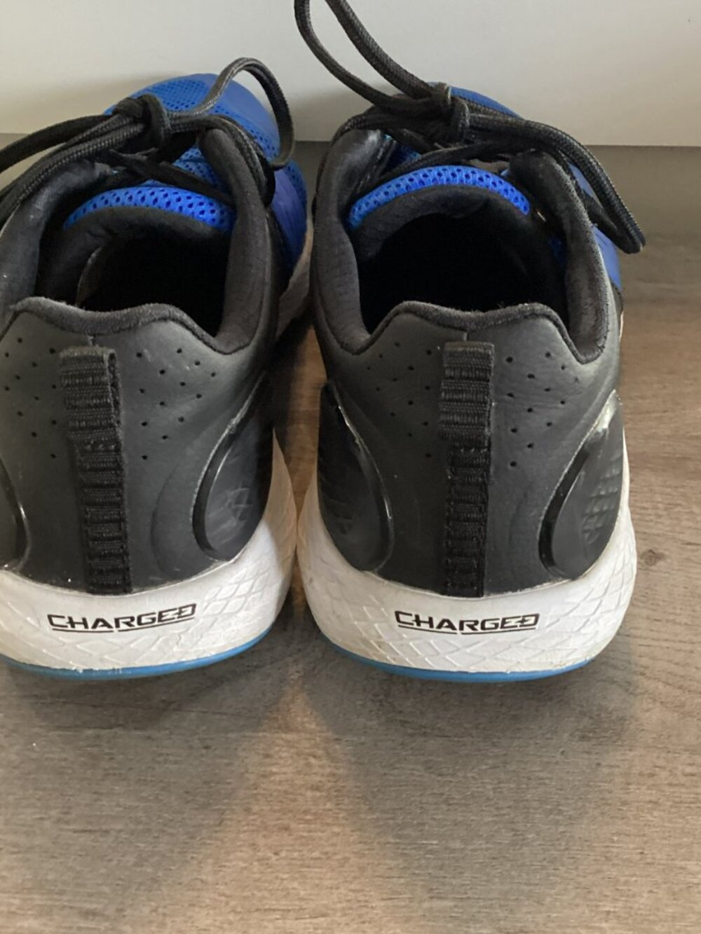 Under Armour Blue and Black Charged Shoes - Men's sz 10.5 - Picture 3 of 6